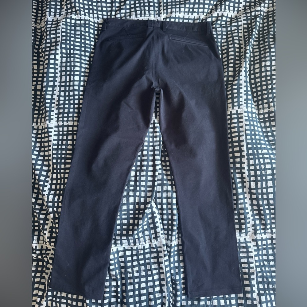 Vuori Chino Pants Black - Picture 2 of 4